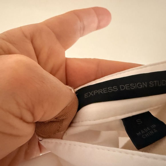 Express Design Studio Classic White Shirt - Picture 2 of 7
